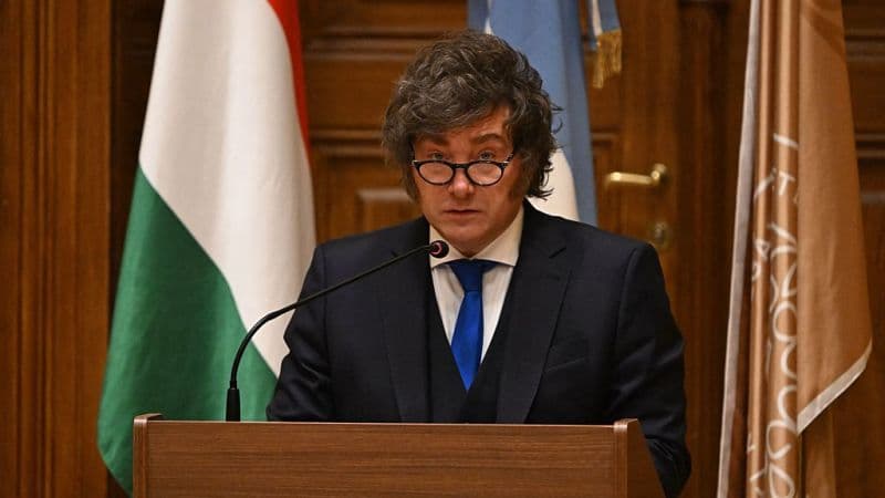La narrativa de la honestidad de Javier Milei, acechada por acusaciones de corrupción que rodean a su gobierno en Argentina | CNN